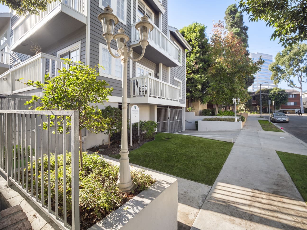 1315-s-carmelina-ave-los-angeles-ca-90025