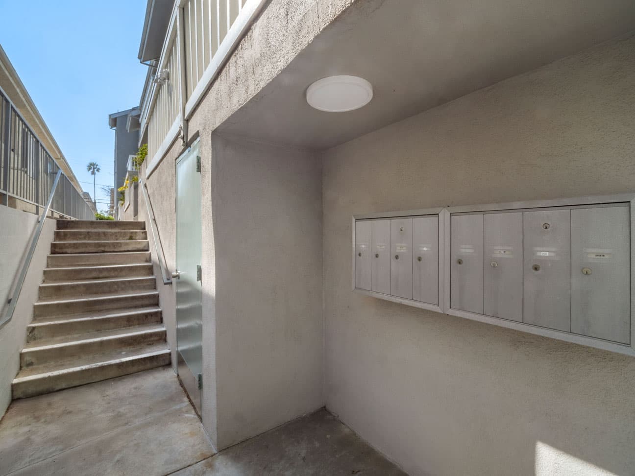 1315-s-carmelina-ave-los-angeles-ca-90025