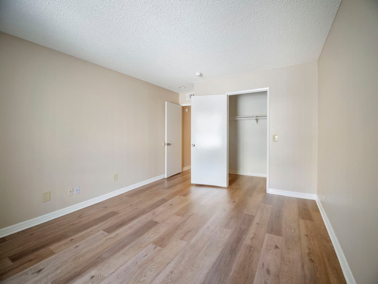 428-hawthorne-st-glendale-ca-91204