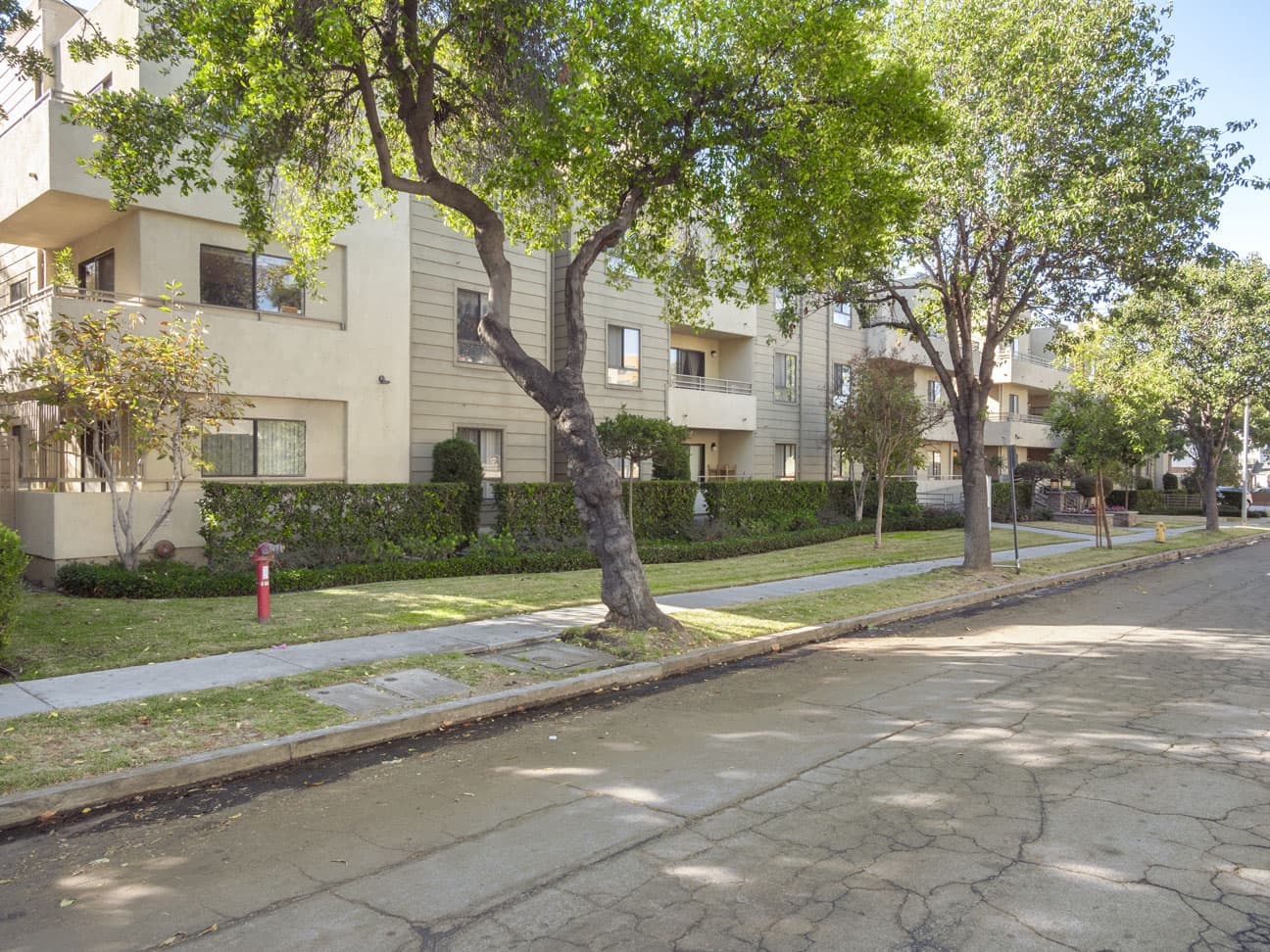 428-hawthorne-st-glendale-ca-91204
